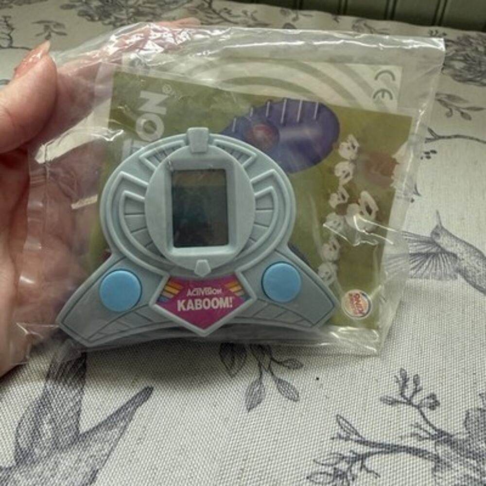 New Vtg 2005 Kaboom Handheld Electronic Happy Meal Burger King Activision Promo